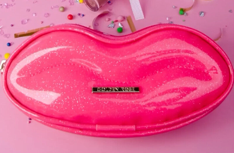 5 productos esenciales que no pueden faltar en tu neceser de maquillaje